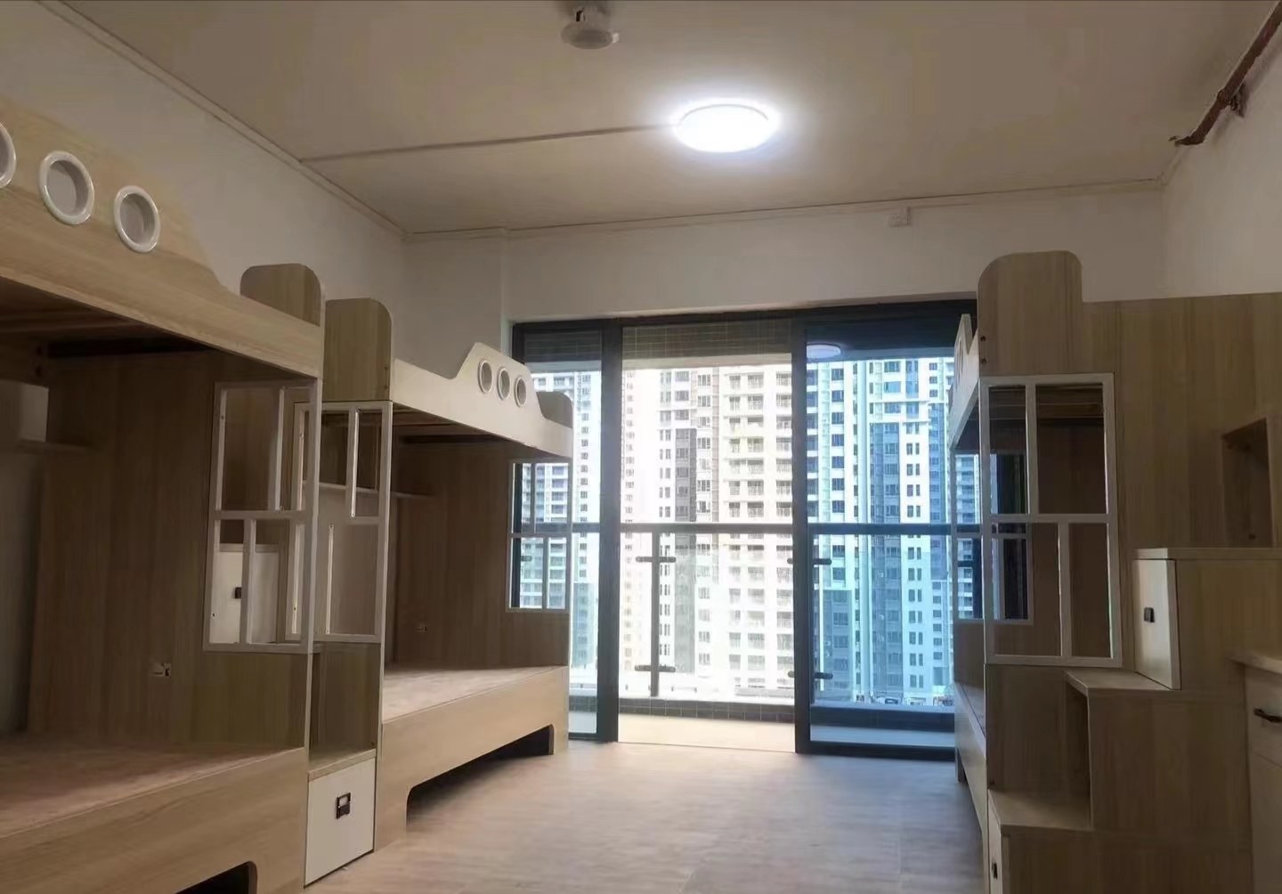 暨南大学